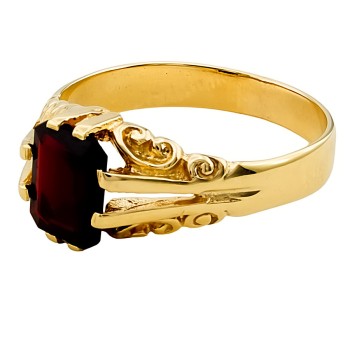 9ct Gold Garnet Ring size W
